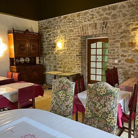 Chateau Lou Cante Perdrix La Vernarède